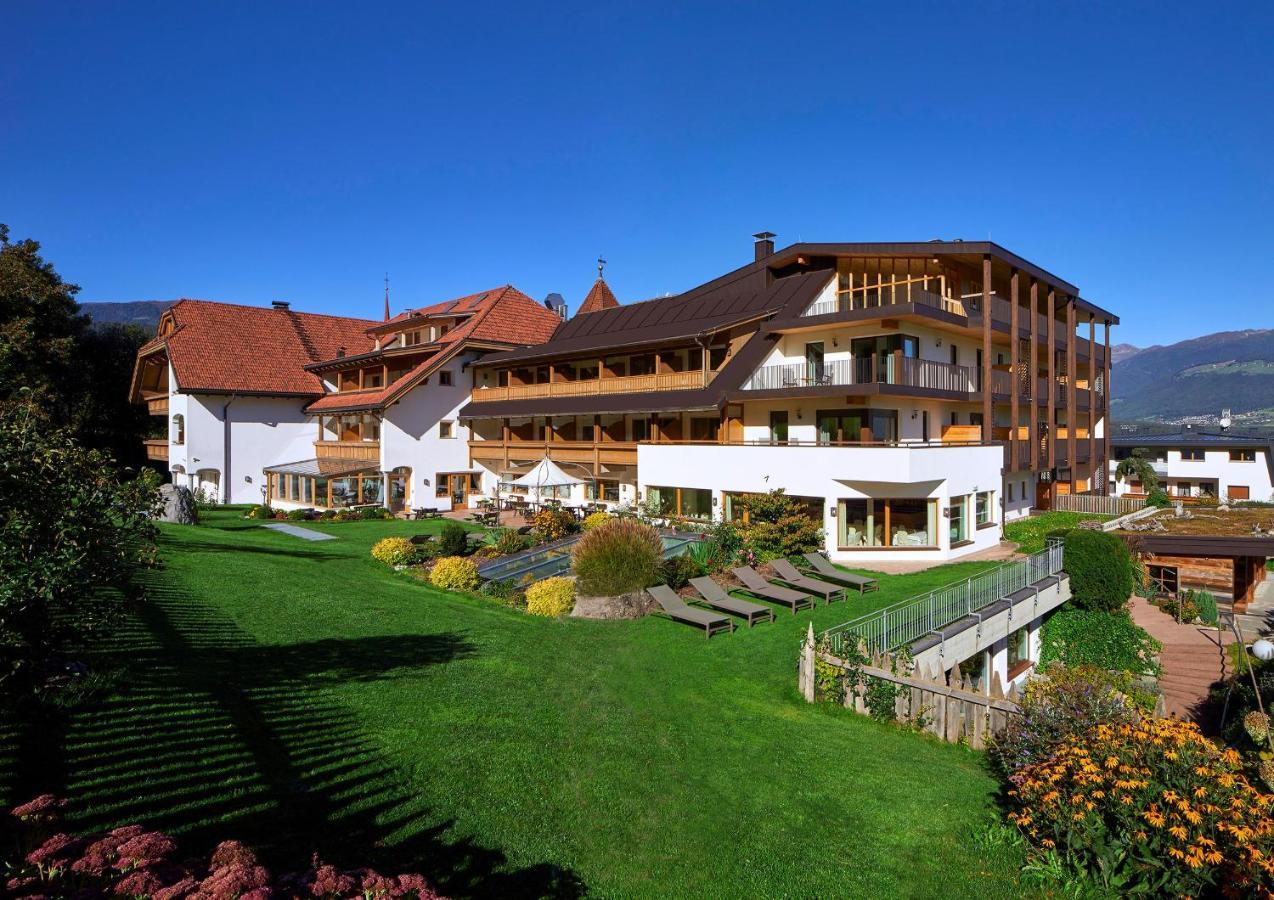 Hotel Muehlgarten San Lorenzo di Sebato Exterior photo